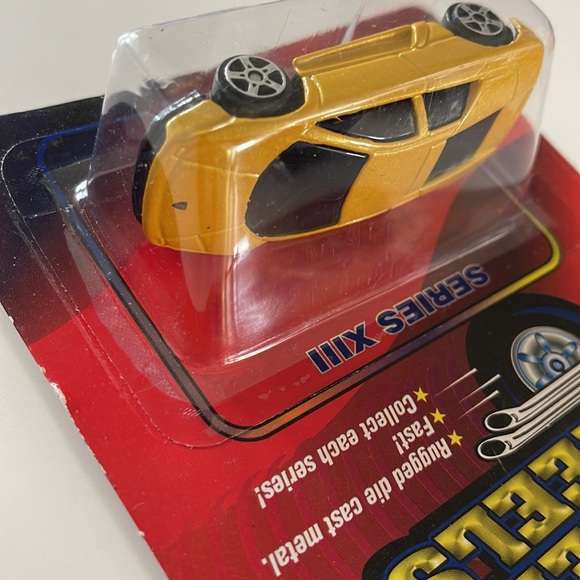 Speed Wheels gold Lamborghini sports car 1:64 - Picture 4 of 4